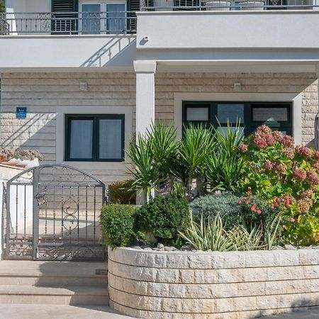 Apartments Talija ドラスニセ エクステリア 写真
